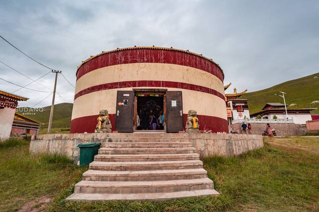 青海阿柔大寺,曾是世界最大的帐房寺院,因交通不便而鲜为人知