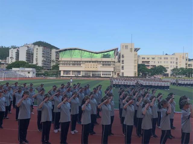 厦门六中2019级高一新生军训夏令营暨新生入学教育系列活动圆满成功