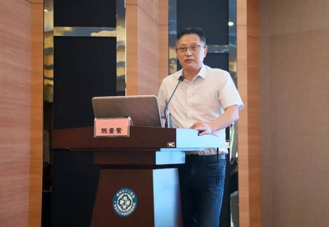 柳州市工人医院黄河清教授讲授《早期外科康复之我见》