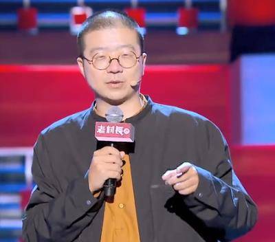 脱口秀大会:李诞开场的一个梗,说出了多数00