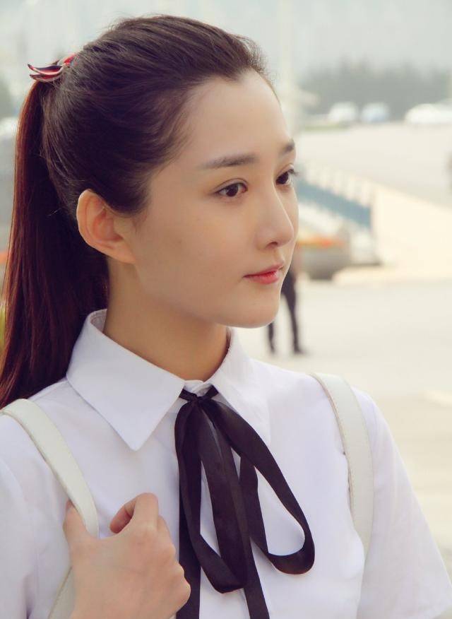 黎真安在《最美的安排》出演范明女儿,颜丹晨扮演生母