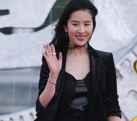 神仙姐姐刘亦菲发胖了?果然一胖毁所有,她以前可是这么美的