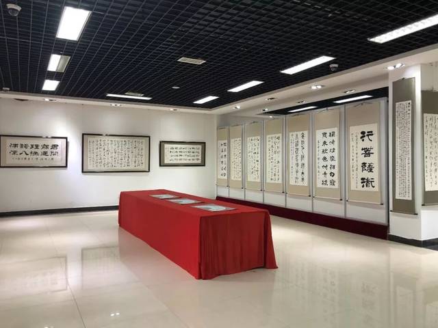 "翰墨云飞 情系桑梓"——中国当代实力派书法家徐云飞书法展明日盛大