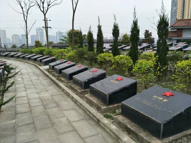 去年清明期间,我受战友之托,前往四川大竹烈士陵园,悼念并拍照,记录