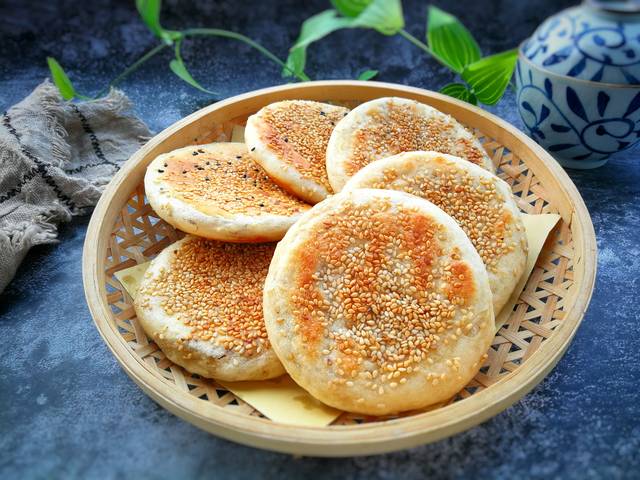 無需烤箱,教你做外酥裡軟的芝麻燒餅,涼透也不硬,學會可以開店_手機