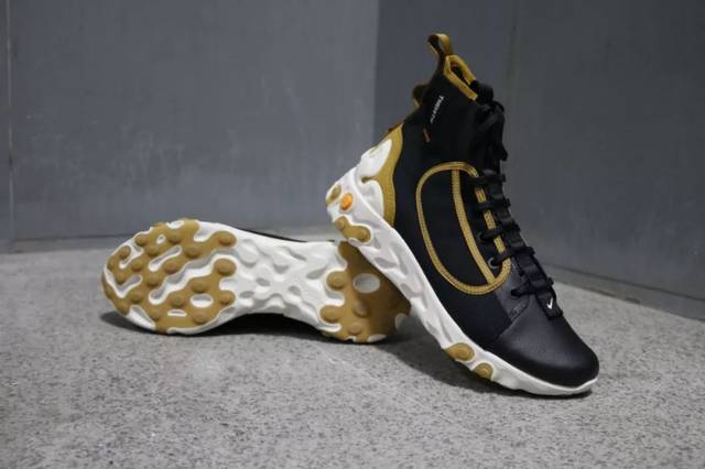 bt限量发售#【多重质感的拼接鞋面 | nike 「the10th」】