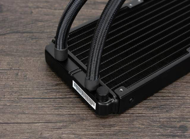 压制十二核4.0g的散热神器 银欣极冻360一体式水冷体验