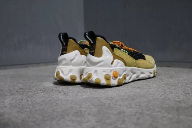 bt限量发售#【多重质感的拼接鞋面 | nike 「the10th」】