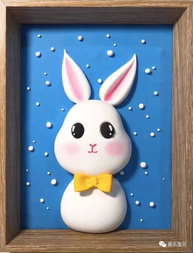 中秋节,可爱的玉兔再次隆重登场 黏土,彩笔…… 小朋友们发挥自己的