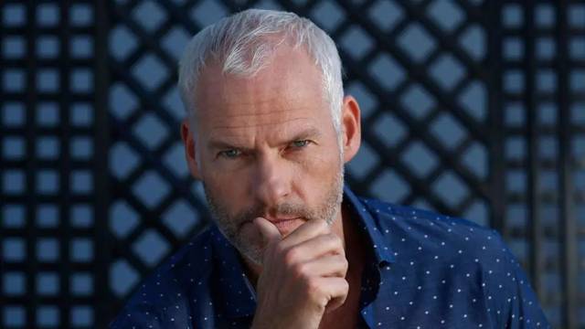 讲座概要赵 若 虹73hours品牌创始人李 蕾顶级谈话节目主持人主办单位