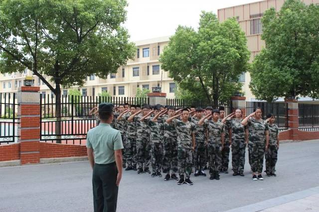 淮安体校2019级新生军训圆满落幕_手机搜狐网