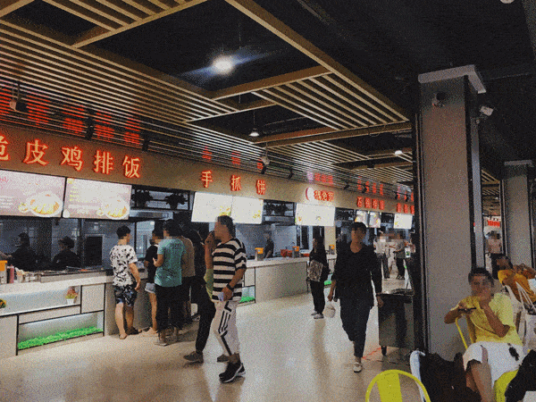 石家庄学院食堂比网红店还火!原来最便宜的饭,我们都曾错过了.