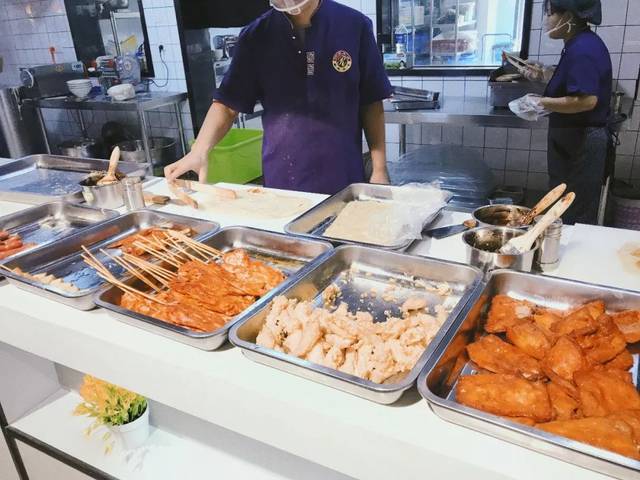 石家庄学院食堂比网红店还火!原来最便宜的饭,我们都曾错过了.