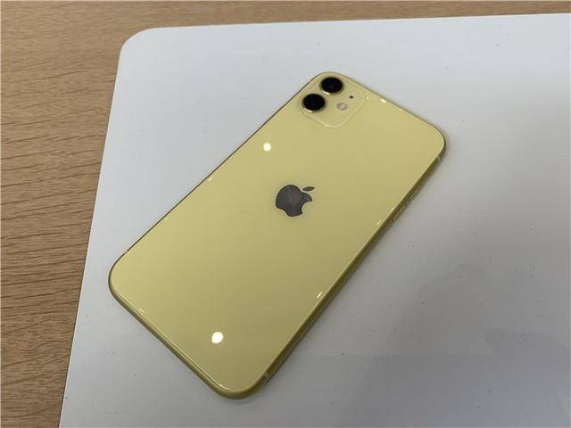 iphone11真机长什么样iphone11黄色版真机图赏