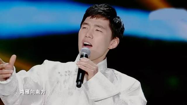 星光大道总冠军:傲日其愣