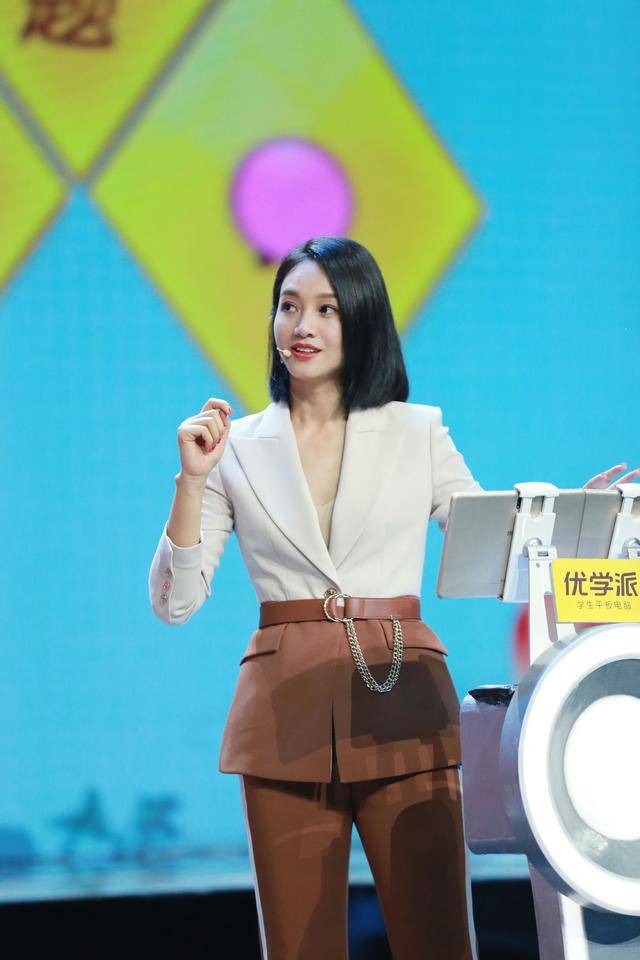 少儿国学节目《龙的传人》圆满收官,朱丹暖心陪伴小选手获好评