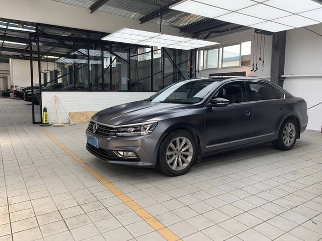 这次迈腾的身板更加硬朗了 电光深空灰给它的不一样#迈腾##电光深空灰