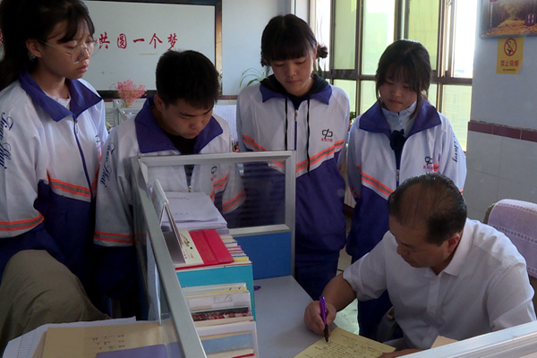 【教师风采】天水市九中优秀教师贾兴荣:德才兼备 亦师亦友