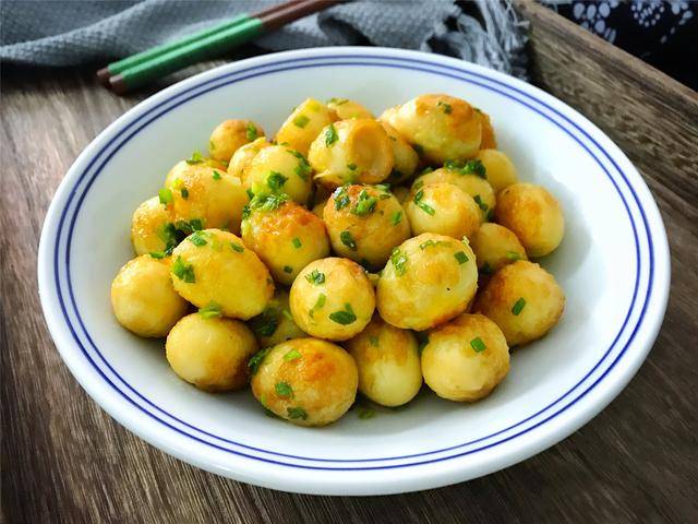 【葱油鹌鹑蛋】