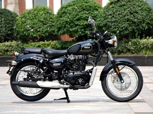 爱卡| 欧系原味复古,贝纳利帝国400来了!