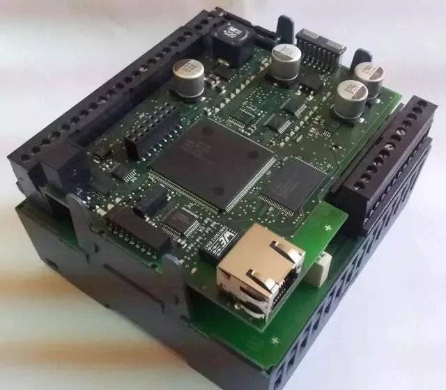 带你了解被拆解之后的西门子全系plc!