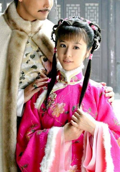 《新还珠格格》配角给力,邓萃雯皇后演出搞笑感,赵丽颖一路走红