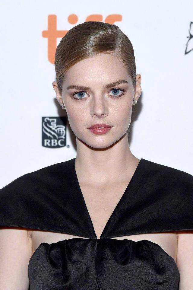 萨玛拉维文蝙蝠侠造型小巧的耳钉帅气中带着时尚的霸气