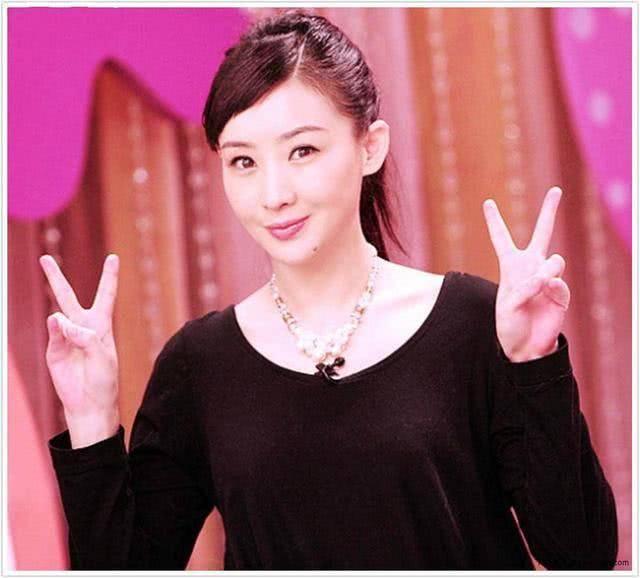 买红妹近照曝光,与孙楠离婚四年脱离痛苦,女儿被后妈送去学女德_手机