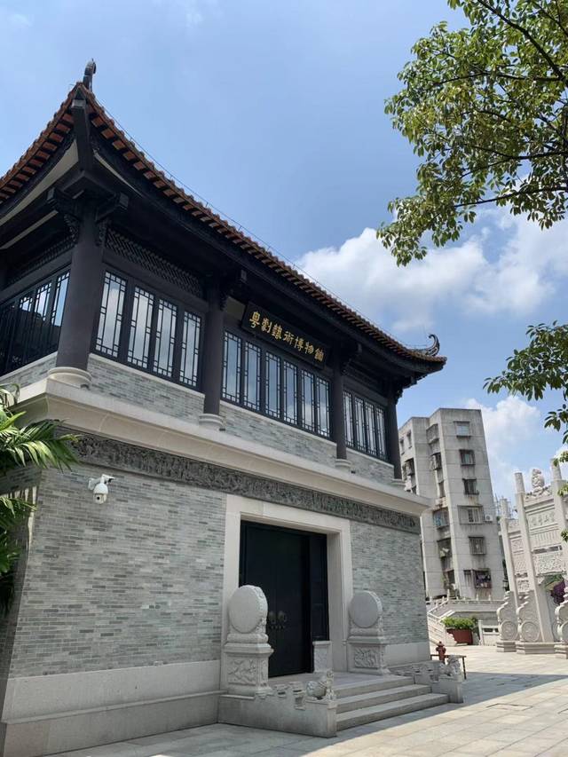 一,缘起广州乃岭南文化中心,是粤剧重要的发源地之一,也是国际公认的