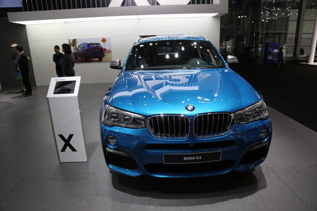 全新宝马bmwx4双门轿跑车将亮相深圳十一车展
