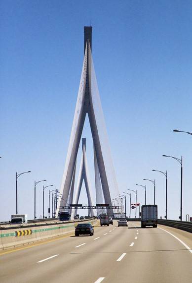 在仁川大桥通行,对于游客来讲,简直就是一次视觉与心灵的美的享受.