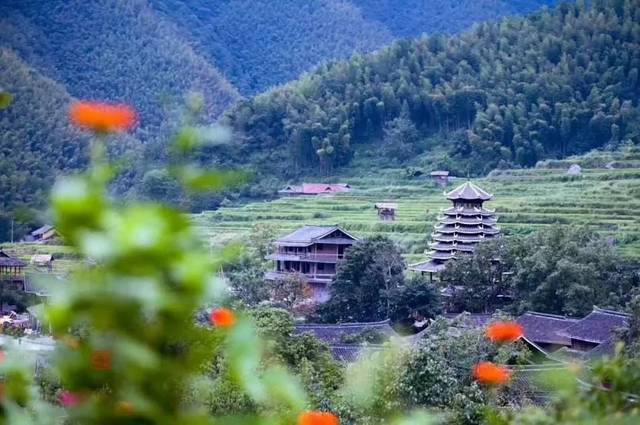 古城文化,苗族民俗風情等生態旅遊資源,以崀山,武岡古城,雲山,黃桑