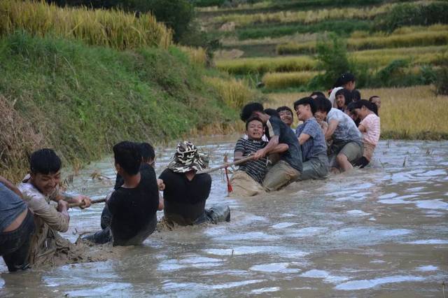 抓鴨子 泥地拔河