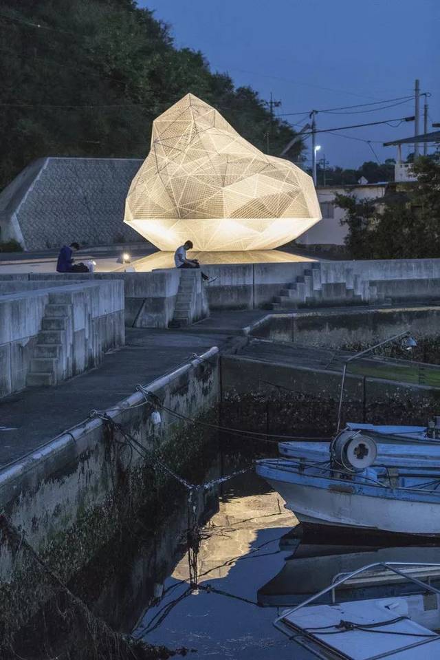 濑户内海除了黄南瓜还有什么装置艺术?