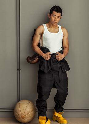 影帝夏雨健身房秀腹肌,文艺青年化身魅力型男_手机搜狐网