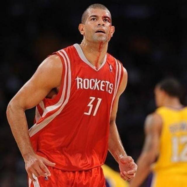 火箭巴蒂尔浴血奋战