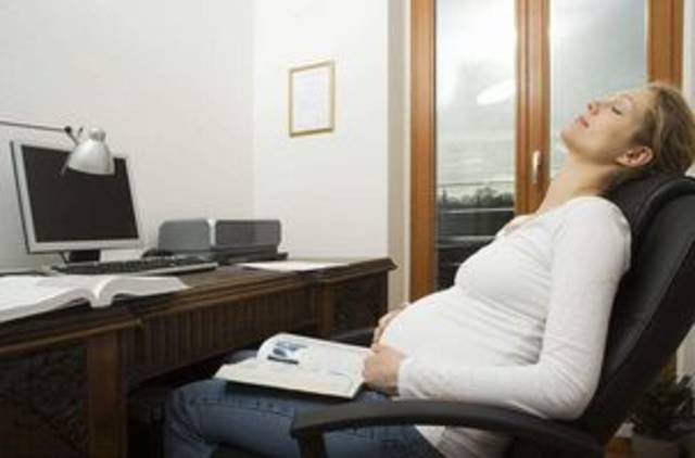 习惯后,语重心长的劝她"要注意肚子里的孩子,要在家卧床静养一个月