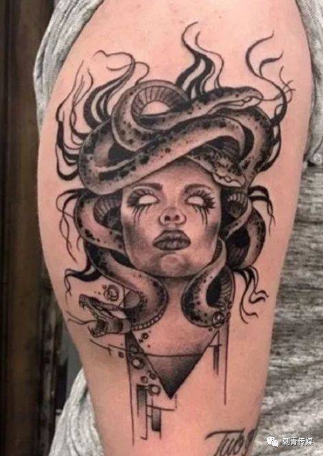 西方神话人物美杜莎