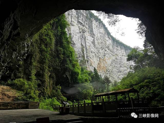 大瓮天坑惊现天下地质奇观