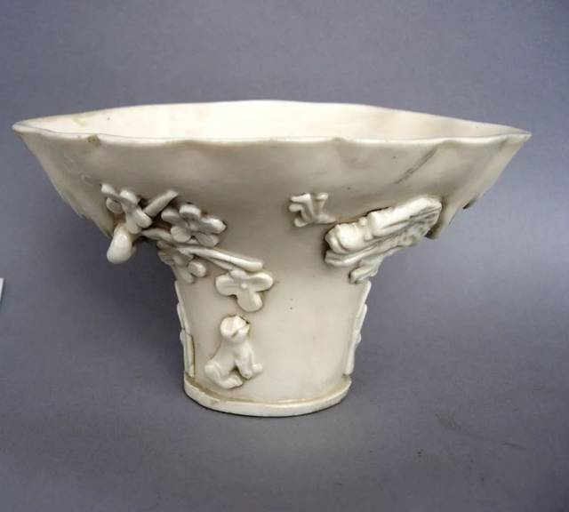中国 清代 德化窯 白磁 三足 花盆 古陶磁 有傷 中国 清代 德化窯 白磁 三足 花盆 古陶磁 有傷