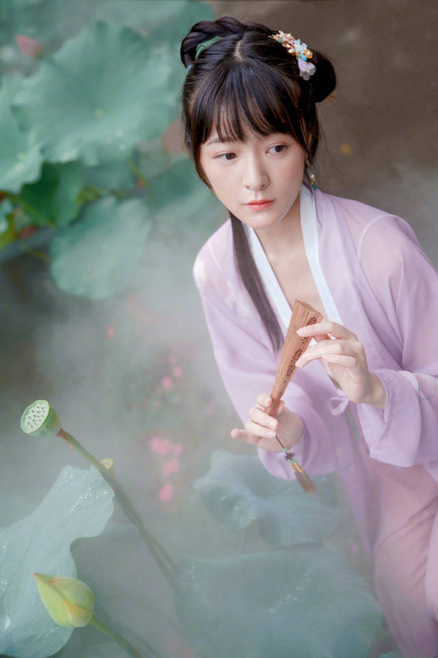 "女大十八变"!徐娇长成大美女,古风穿搭彰显淑女气质,很婉约