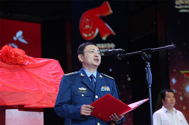 69240部队司令部,政治部,保障部和直属队的全体官兵,铜川市委常委