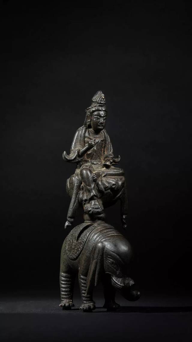 五代十国佛造像之特点