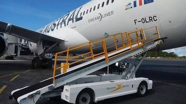 大兴国际机场刷新世界之最,你竟然不知道这些机场专用车?