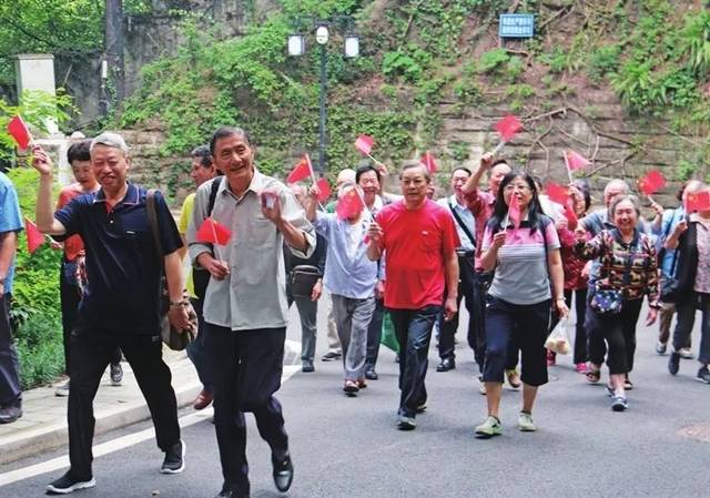 渝中社會各界開展豐富多彩慶祝活動 獻禮中華人民共和國成立70週年