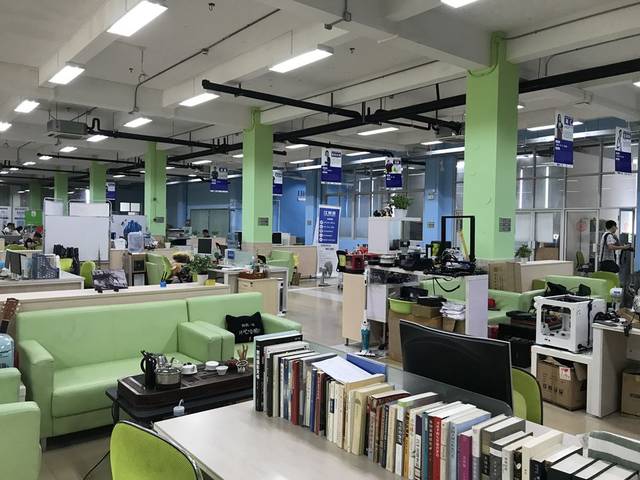 广东:首家校园大学生创客空间 小孵化器大作为