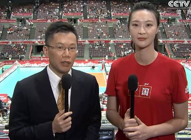 袁心玥和龚翔宇抱起丁霞!朱婷安家杰笑得合不拢嘴,郎平哽咽落泪