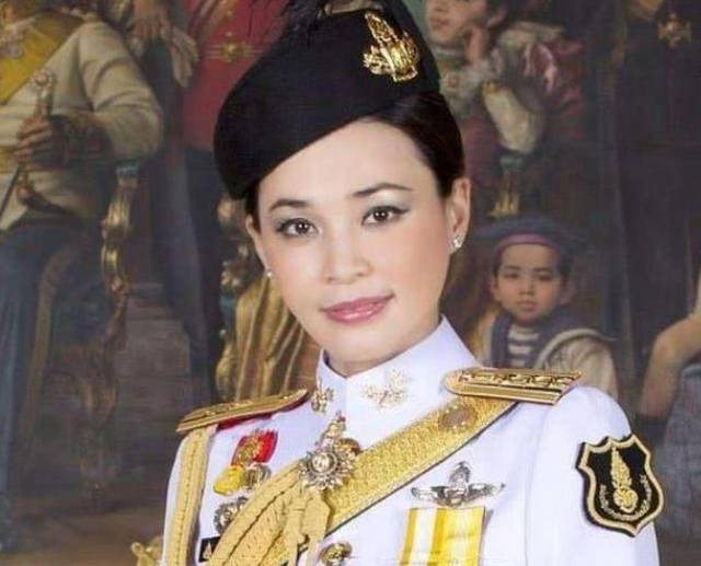 泰国国王有四任王妃,泰王王后,泰王妃_大山谷图库
