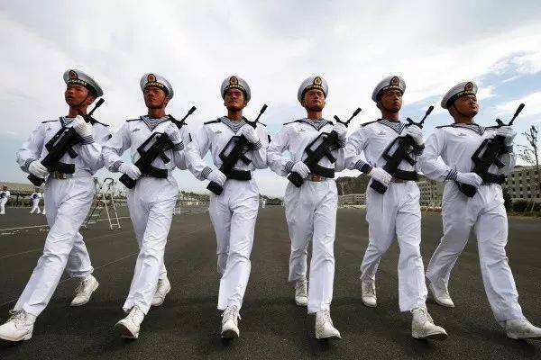 人民海军这几套水兵服,你见过几套?