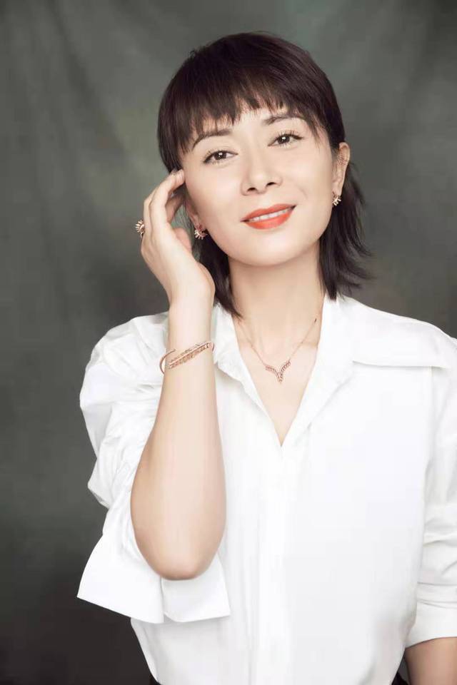 《十年三月三十日》热播 "气质女王"张恒霸气全开